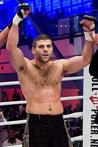 Hracho 'Hracho Man' Darpinyan